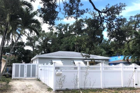 House in Fort Lauderdale, Florida 1 bedroom, 46.45 sq.m. № 1939207 - photo 1