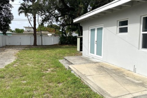 House in Fort Lauderdale, Florida 1 bedroom, 46.45 sq.m. № 1939207 - photo 19