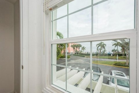 Condo in Saint Petersburg, Florida, 1 bedroom  № 1524176 - photo 24