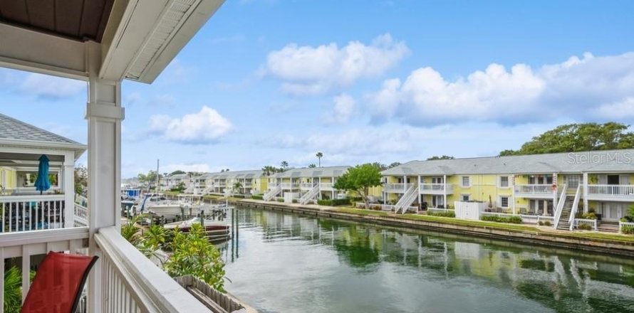 Condo in Saint Petersburg, Florida, 1 bedroom  № 1524176