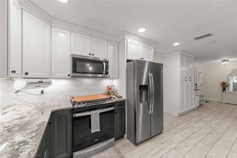 Villa ou maison à vendre à Ocala, Floride: 3 chambres, 139.73 m2 № 2415020 - photo 11