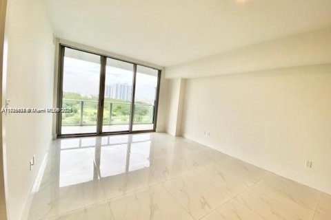 Condominio en venta en North Miami Beach, Florida, 1 dormitorio, 87.05 m2 № 1942704 - foto 14