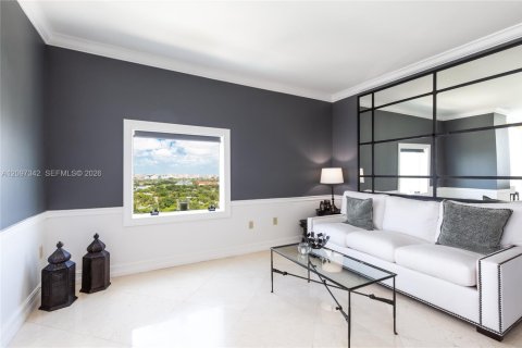 Condo in Miami, Florida, 1 bedroom  № 2394460 - photo 8