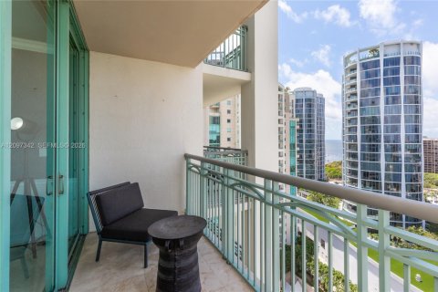 Condo in Miami, Florida, 1 bedroom  № 2394460 - photo 14