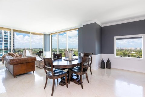 Condo in Miami, Florida, 1 bedroom  № 2394460 - photo 6