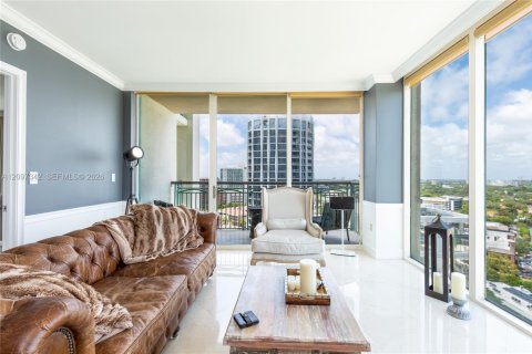 Condo in Miami, Florida, 1 bedroom  № 2394460 - photo 9