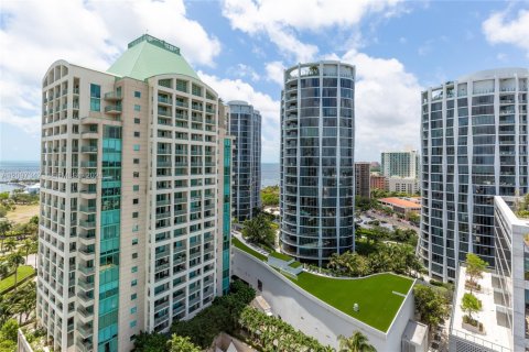 Condo in Miami, Florida, 1 bedroom  № 2394460 - photo 21