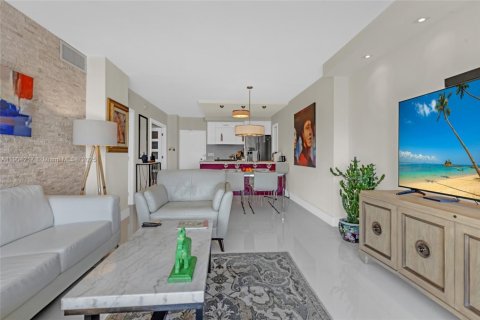 Copropriété à vendre à Hallandale Beach, Floride: 2 chambres, 80.82 m2 № 1955371 - photo 9