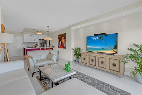 Copropriété à vendre à Hallandale Beach, Floride: 2 chambres, 80.82 m2 № 1955371 - photo 8