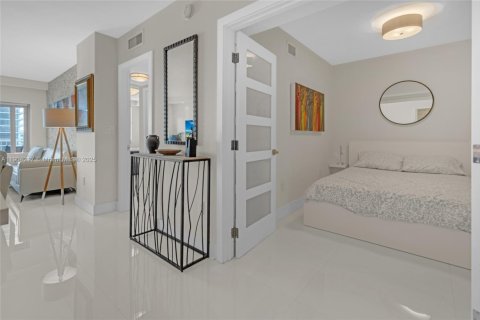 Copropriété à vendre à Hallandale Beach, Floride: 2 chambres, 80.82 m2 № 1955371 - photo 27