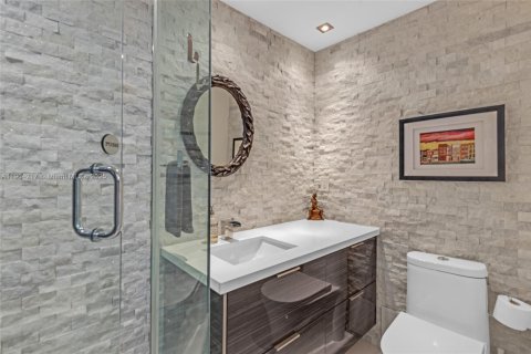 Copropriété à vendre à Hallandale Beach, Floride: 2 chambres, 80.82 m2 № 1955371 - photo 16