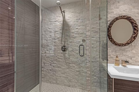 Copropriété à vendre à Hallandale Beach, Floride: 2 chambres, 80.82 m2 № 1955371 - photo 15