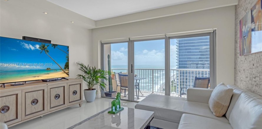 Condo à Hallandale Beach, Floride, 2 chambres  № 1955371