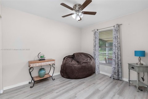 Casa en venta en Fort Myers, Florida, 3 dormitorios, 97.55 m2 № 1924151 - foto 16