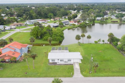 Casa en venta en Fort Myers, Florida, 3 dormitorios, 97.55 m2 № 1924151 - foto 28