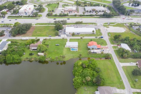 Casa en venta en Fort Myers, Florida, 3 dormitorios, 97.55 m2 № 1924151 - foto 27