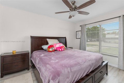 Casa en venta en Fort Myers, Florida, 3 dormitorios, 97.55 m2 № 1924151 - foto 14