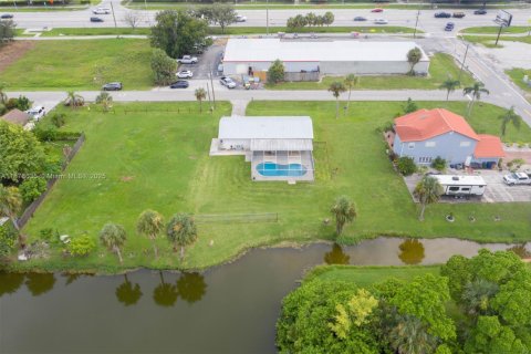 Casa en venta en Fort Myers, Florida, 3 dormitorios, 97.55 m2 № 1924151 - foto 26