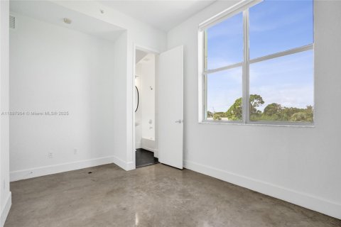 Купить таунхаус в Форт-Лодердейл, Флорида 3 спальни, 186.27м2, № 2012431 - фото 30