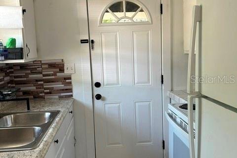 Appartement à louer à Zephyrhills, Floride: 1 chambre, 40.13 m2 № 2101785 - photo 9