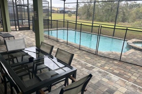 Casa en venta en Kissimmee, Florida, 9 dormitorios, 405.33 m2 № 1548981 - foto 9