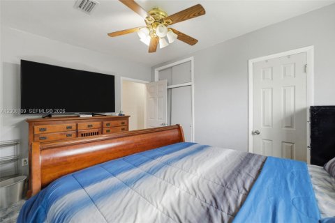 House in Miami Gardens, Florida 4 bedrooms, 147.53 sq.m. № 2074360 - photo 21