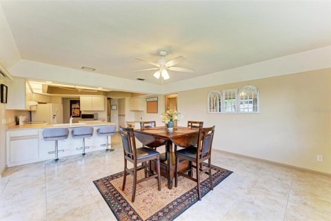 House in Punta Gorda, Florida 3 bedrooms, 188.59 sq.m. № 1902512 - photo 29