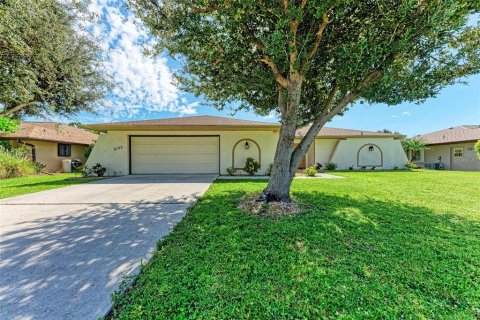 House in Punta Gorda, Florida 3 bedrooms, 188.59 sq.m. № 1902512 - photo 3