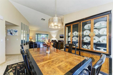 House in Punta Gorda, Florida 3 bedrooms, 188.59 sq.m. № 1902512 - photo 10