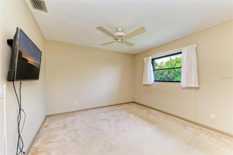 House in Punta Gorda, Florida 3 bedrooms, 188.59 sq.m. № 1902512 - photo 19