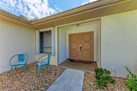 House in Punta Gorda, Florida 3 bedrooms, 188.59 sq.m. № 1902512 - photo 5