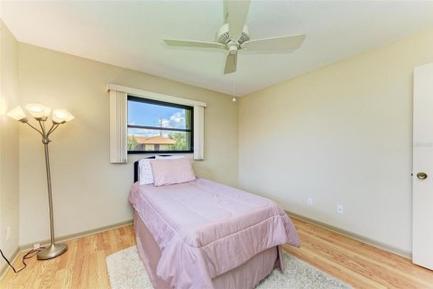 House in Punta Gorda, Florida 3 bedrooms, 188.59 sq.m. № 1902512 - photo 18