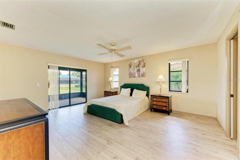 House in Punta Gorda, Florida 3 bedrooms, 188.59 sq.m. № 1902512 - photo 30