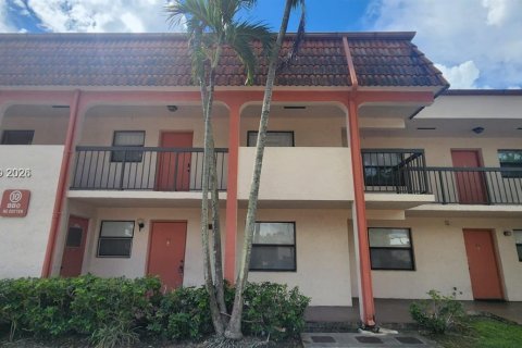 Condo in Miami, Florida, 2 bedrooms  № 2045153 - photo 17