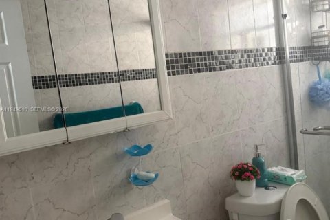 Купить кондоминиум в Хайалиа, Флорида 1 спальня, 42.74м2, № 2089141 - фото 10