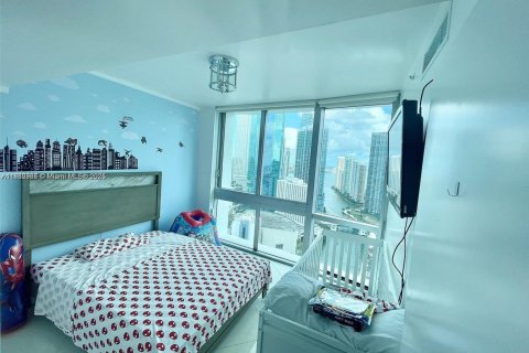Condominio en venta en Miami, Florida, 3 dormitorios, 128.67 m2 № 1814183 - foto 2