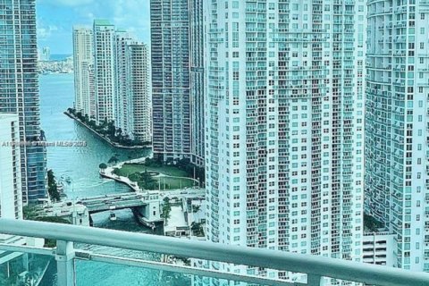 Condominio en venta en Miami, Florida, 3 dormitorios, 128.67 m2 № 1814183 - foto 11