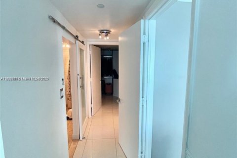 Condominio en venta en Miami, Florida, 3 dormitorios, 128.67 m2 № 1814183 - foto 5