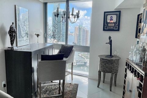 Condominio en venta en Miami, Florida, 3 dormitorios, 128.67 m2 № 1814183 - foto 12