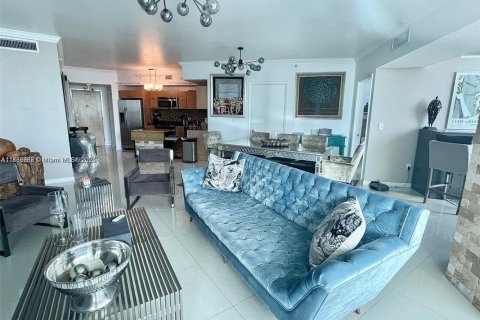 Condominio en venta en Miami, Florida, 3 dormitorios, 128.67 m2 № 1814183 - foto 13