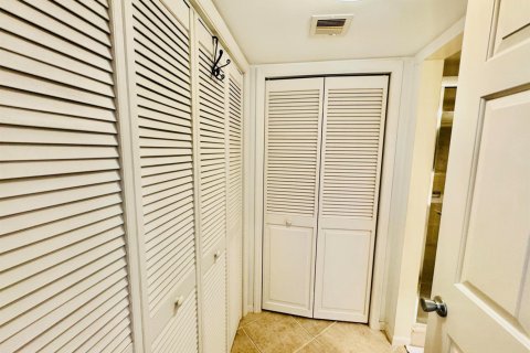 Купить кондоминиум в Бока-Ратон, Флорида 3 комнаты, 72.09м2, № 2259698 - фото 22