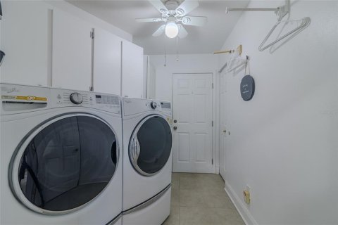 House in Ocala, Florida 3 bedrooms, 167.78 sq.m. № 2166527 - photo 21