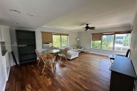 Villa ou maison à Fort Lauderdale, Floride 1 chambre, 60.39 m2 № 1990337