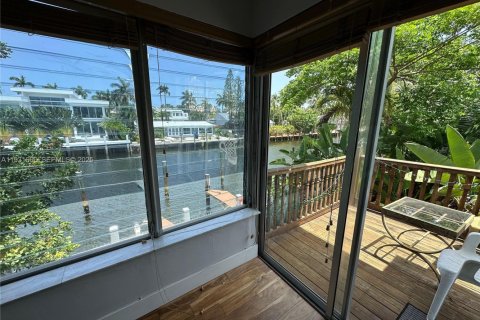 Villa ou maison à louer à Fort Lauderdale, Floride: 1 chambre, 60.39 m2 № 1990337 - photo 6