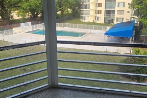 Copropriété à louer à Miami, Floride: 1 chambre, 83.43 m2 № 2088087 - photo 19