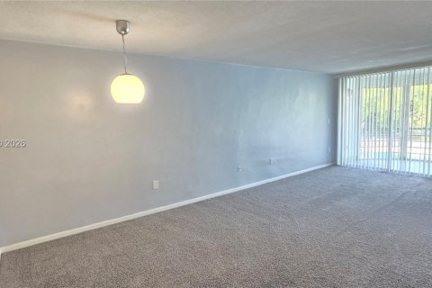 Copropriété à louer à Miami, Floride: 1 chambre, 83.43 m2 № 2088087 - photo 7