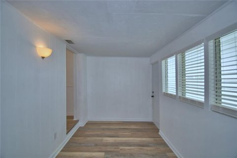 House in Auburndale, Florida 2 bedrooms, 69.49 sq.m. № 1909483 - photo 15