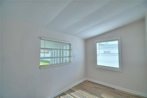 House in Auburndale, Florida 2 bedrooms, 69.49 sq.m. № 1909483 - photo 29