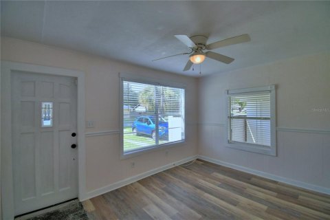 House in Auburndale, Florida 2 bedrooms, 69.49 sq.m. № 1909483 - photo 8