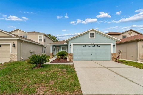 Casa en Land O' Lakes, Florida 4 dormitorios, 137.87 m2 № 2095062